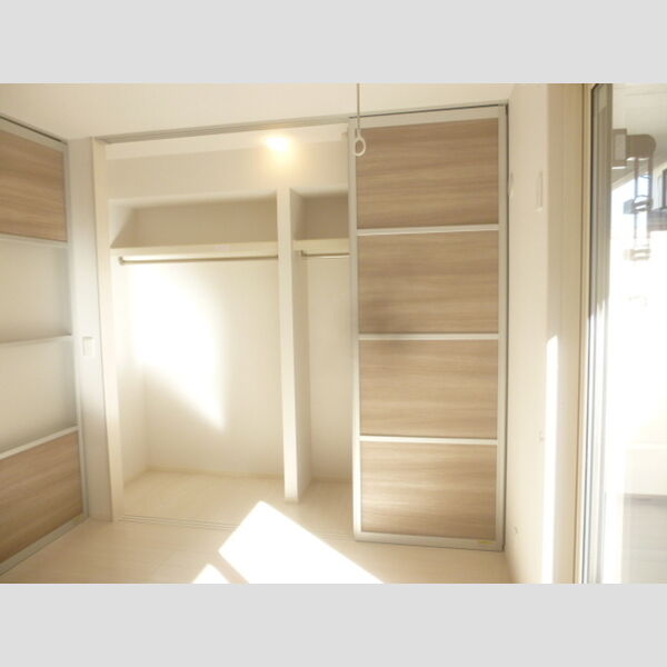 グラディート妙典 クローゼット