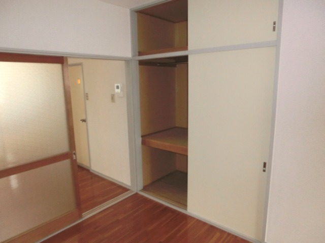 アーバン光ヶ丘 収納