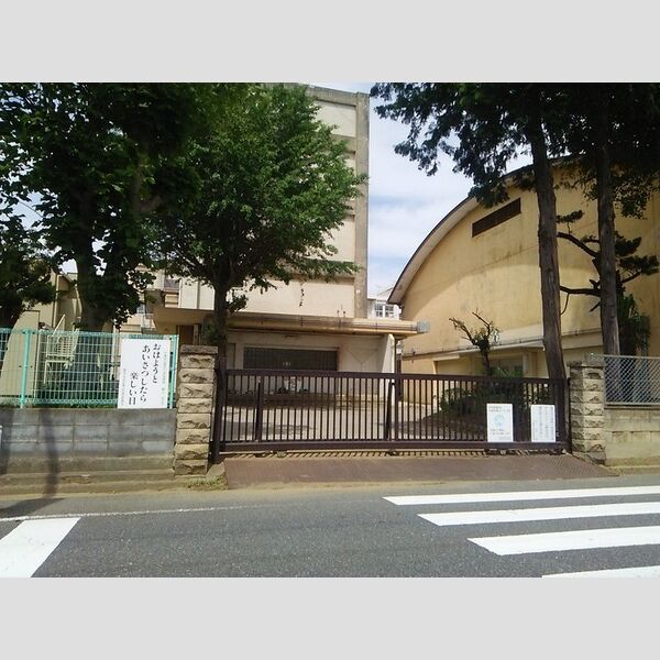 Hale Asama 千葉市立稲丘小学校642m