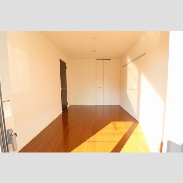 メゾンベール102号室 洋室