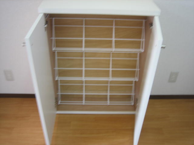 フラット富士塚C号室 下駄箱