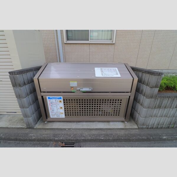 エターナル　ジョイ203号室 ゴミストッカー