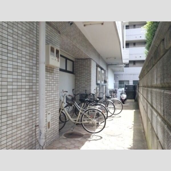 高野山第一ビル406号室 駐輪場