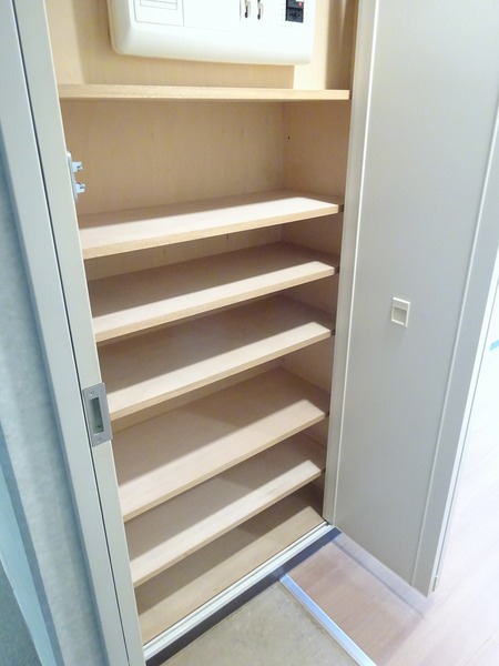 コルム目黒不動前116号室 収納