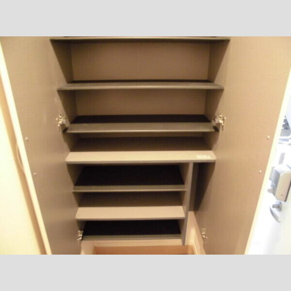 アクシスハイツ203号室 シューズボックス