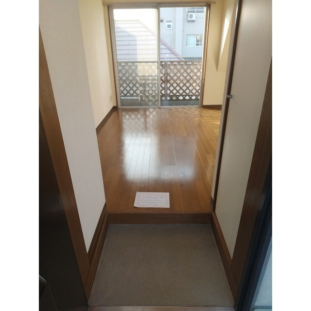 青林堂ハウス 玄関