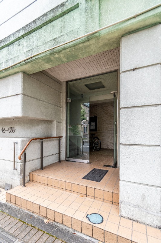 パレ･セーヴル エントランス