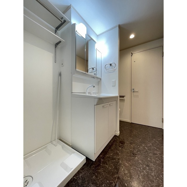 コーラルレジデンス東京 室内洗濯機置き場