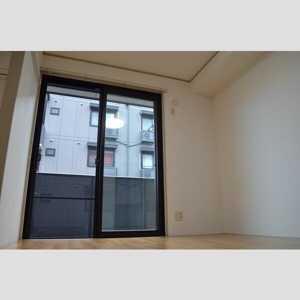 メゾンドォ渕谷　ABB301号室 同建物別部屋の参考画像