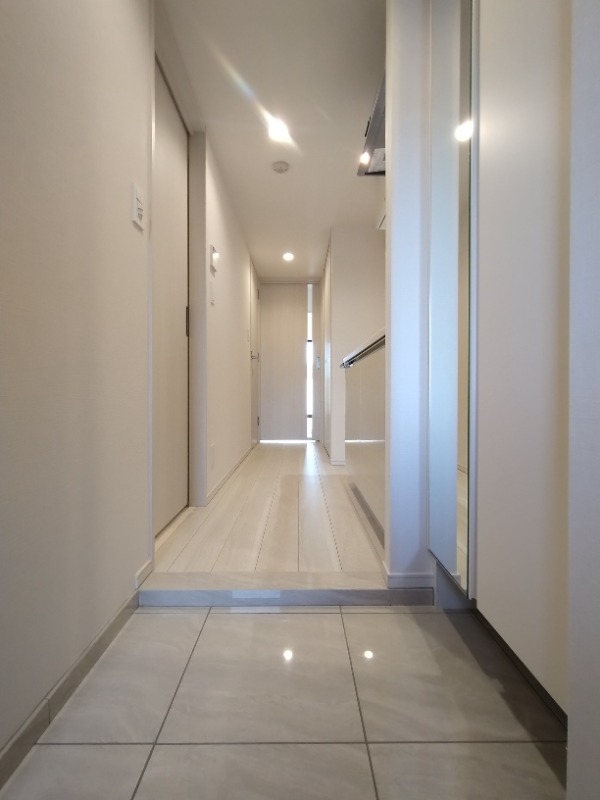 クレイシアIDZ中馬込2階 玄関