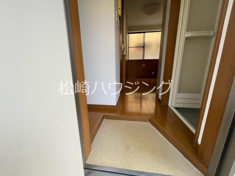 バードウィング上高田 玄関