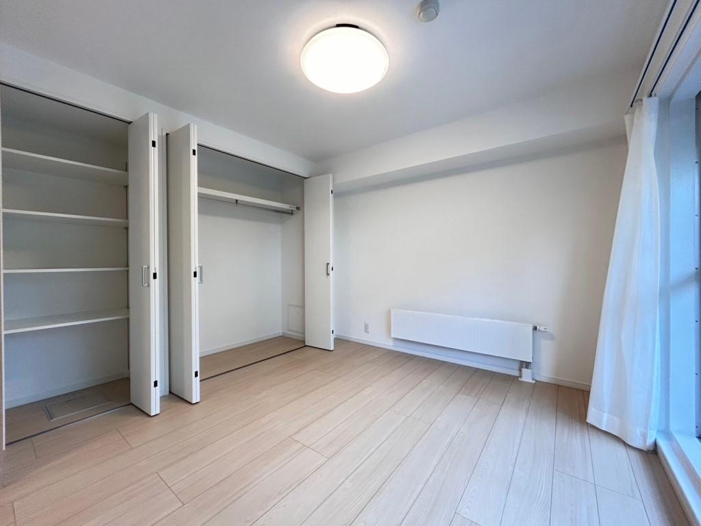 住友検見川ハウスＣ棟 LDKと繋げて使える洋室です。可動壁で分割も可能