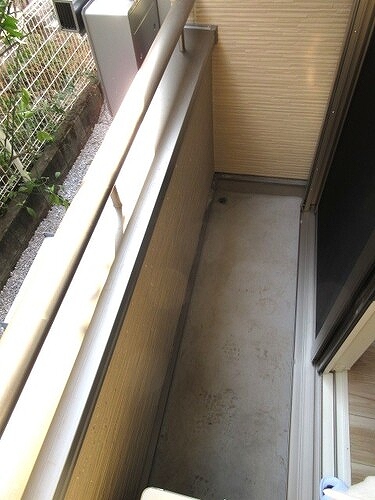 コンフォート明大前 バルコニー　※2024年3月撮影