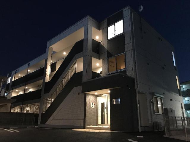 メルヴェール　コリーヌ 外観写真（夜）