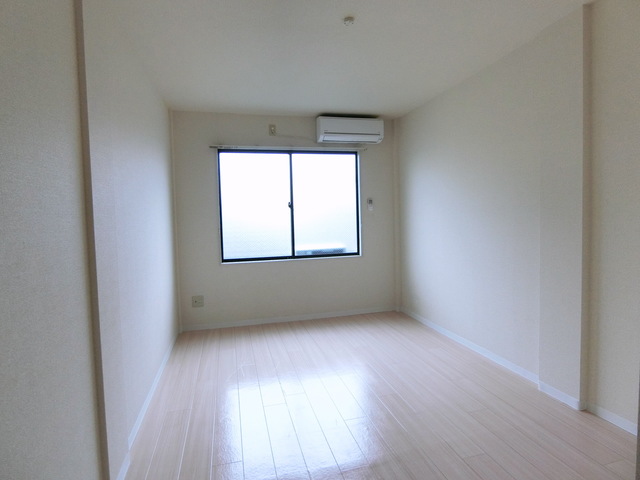 ＣＤＥ（ツェーデーエー） リビング