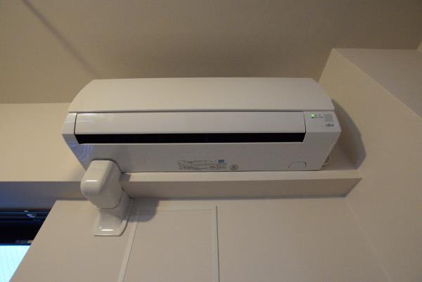 マインズ・コム白金 リビング