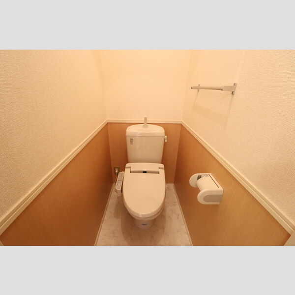 シャトレーウエスト明神 温水洗浄暖房便座