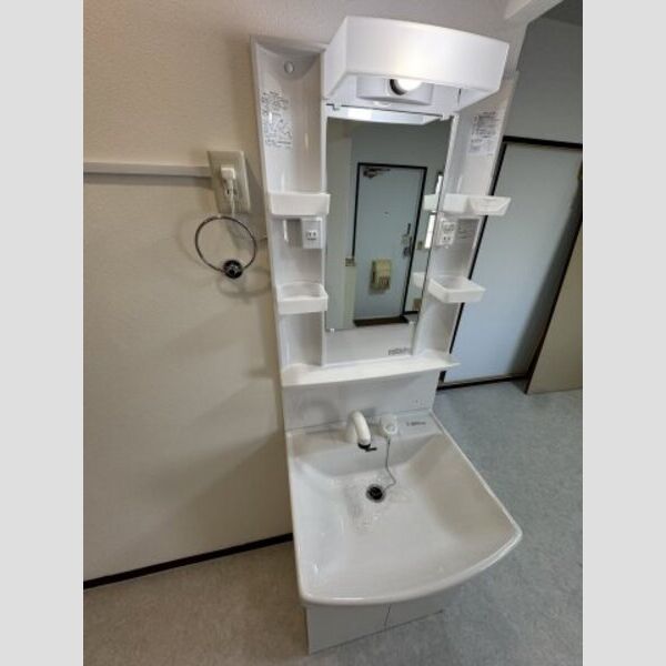 トライアングルハイツ102号室 洗面所