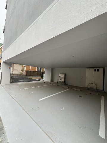 GENOVIA妙典0406号室 駐車場