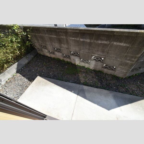 リヴェールα103号室 テラス