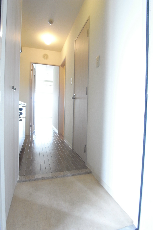 アンダーフォレスト 玄関