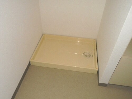 テレパレス船橋三咲Ａ棟2階 室内洗濯機置き場　※同タイプ別部屋2025.12撮影