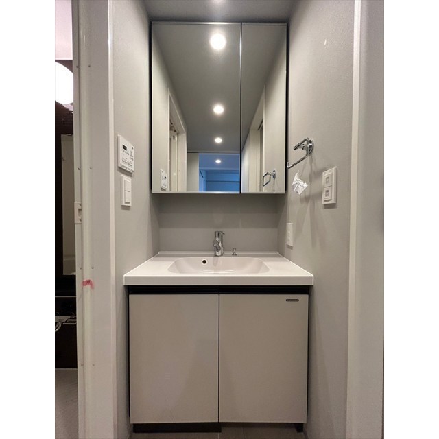 コスモグラシア板橋区役所前0801号室 内観