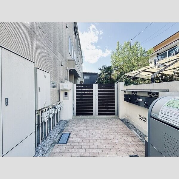 ソラーナ国分寺 オートロックエントランス