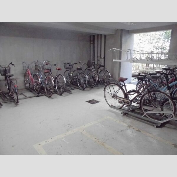 ソシア西葛西 駐輪場