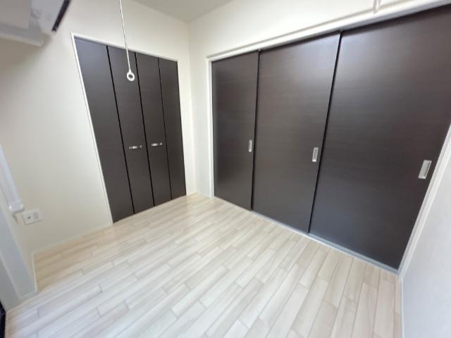 ピーニャ市川102号室 洋室