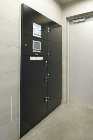 スカイコートパレス新大塚701号室 宅配ボックス