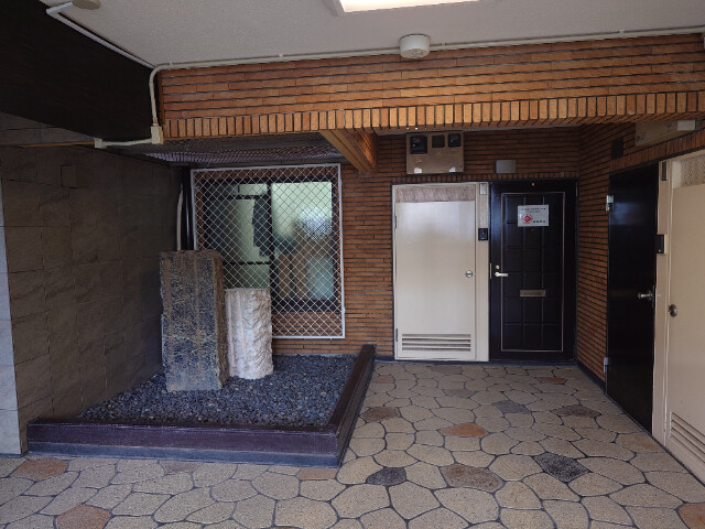 阿部南葛西第１マンション(E-046)3階 エントランス