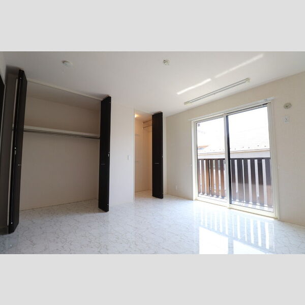 リヴェール美しが丘102号室 洋室8帖