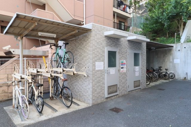 プレール・ドゥーク文京白山5階 駐輪場