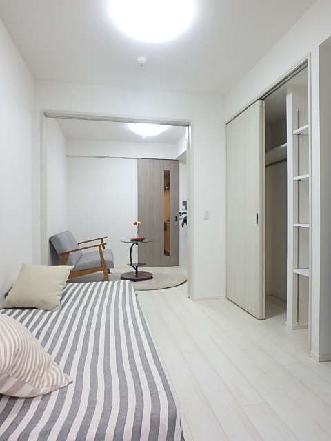 ガーラ・ヴィスタ祖師ヶ谷大蔵1階 落ち着いた色調の寝室です