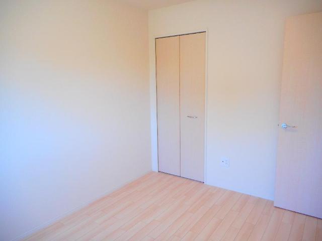 オーヴィラージュ201号室 洋室