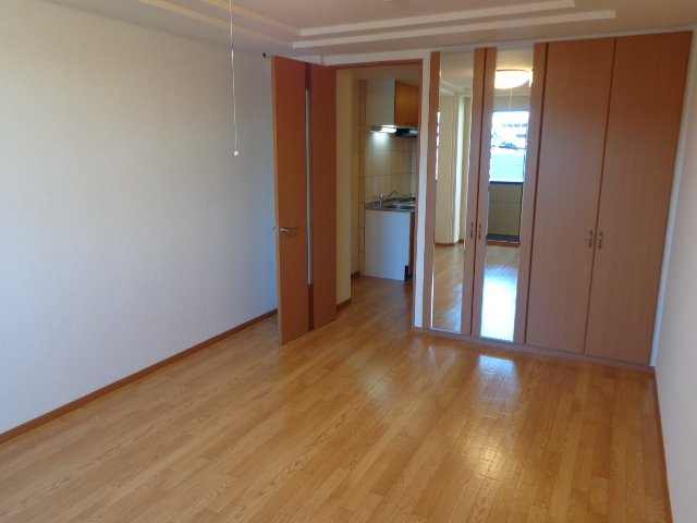 パラシオン平塚 洋室