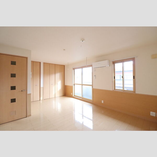 フェリシタ ドゥジェーム・プルミエ2201号室 洋室