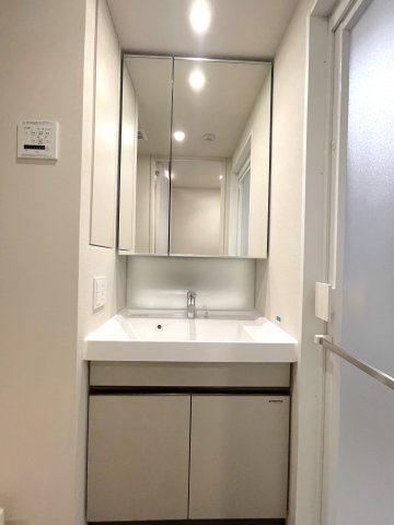 プライムメゾン千葉新町0305号室 洗面