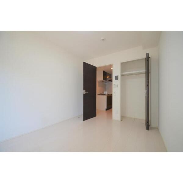 アットリラ稲毛海岸A リビング