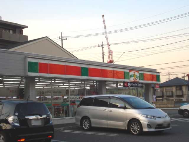 ジングレース ファミリーマート北秋津店まで606ｍ