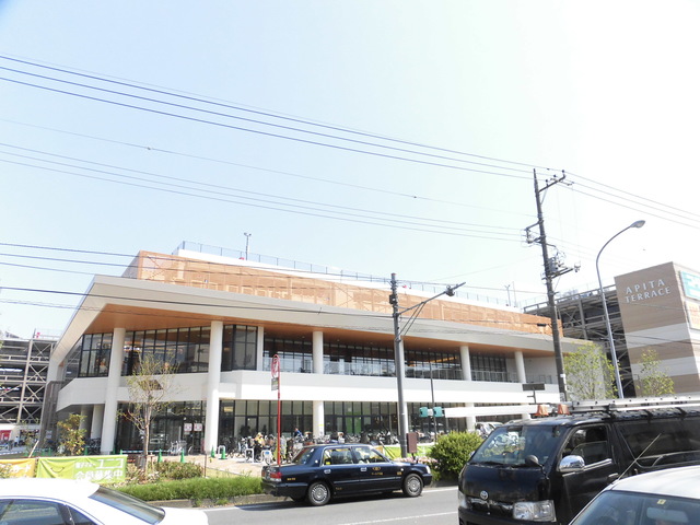 Ｍａｉｓｏｎ　ｂｏｎｈｅｕｒ　ｅｓｔ 【ショッピングセンター】アピタテラス横浜綱島まで782ｍ