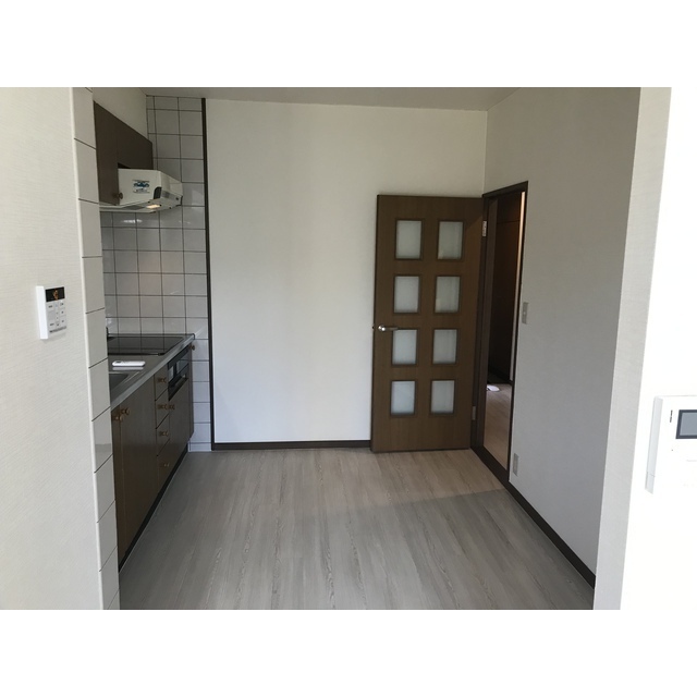 モンメール大磯207号室 内観