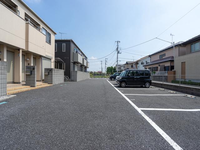 アレプロッツ・スリー 駐車場