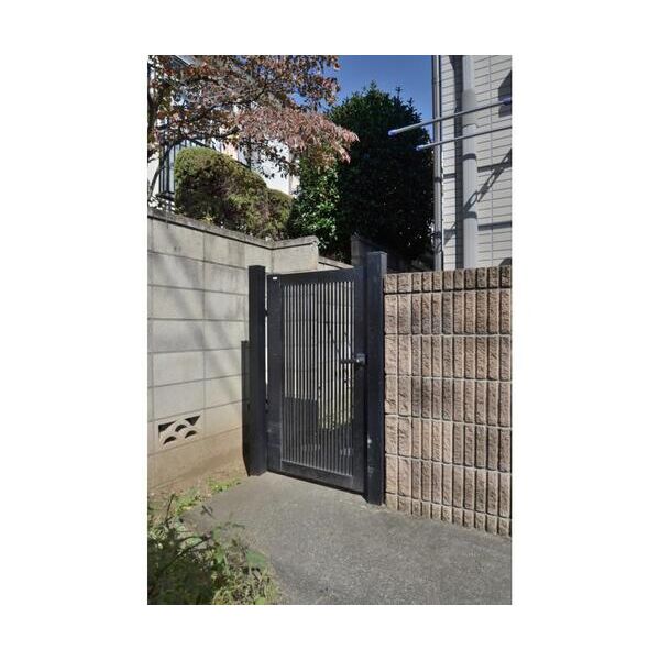 コート・ジュネス エントランス