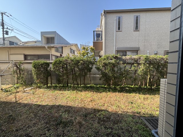 ロックハイツ100号室 展望