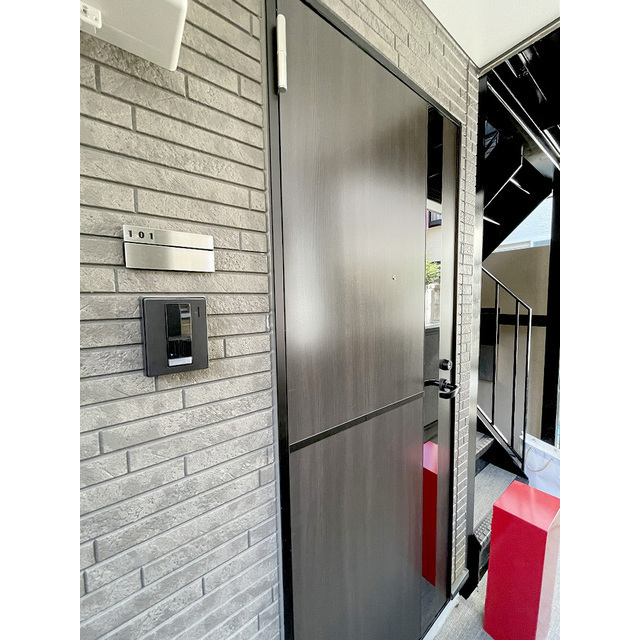 CALME101号室 玄関