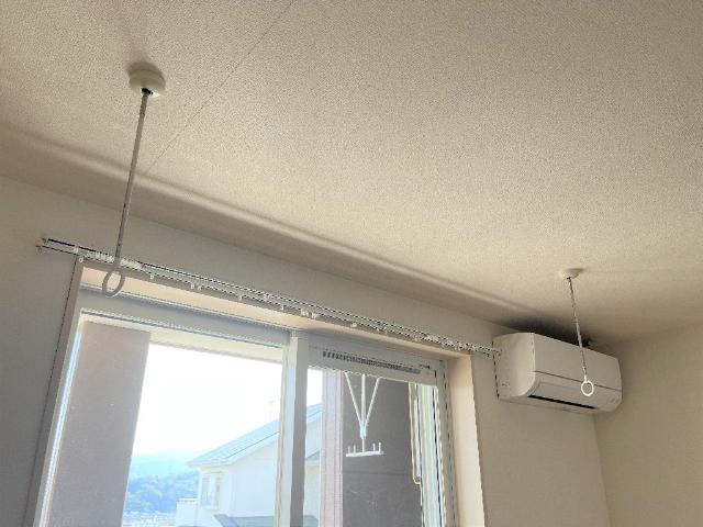 エクセレントヴュー米峰103号室 室内物干し