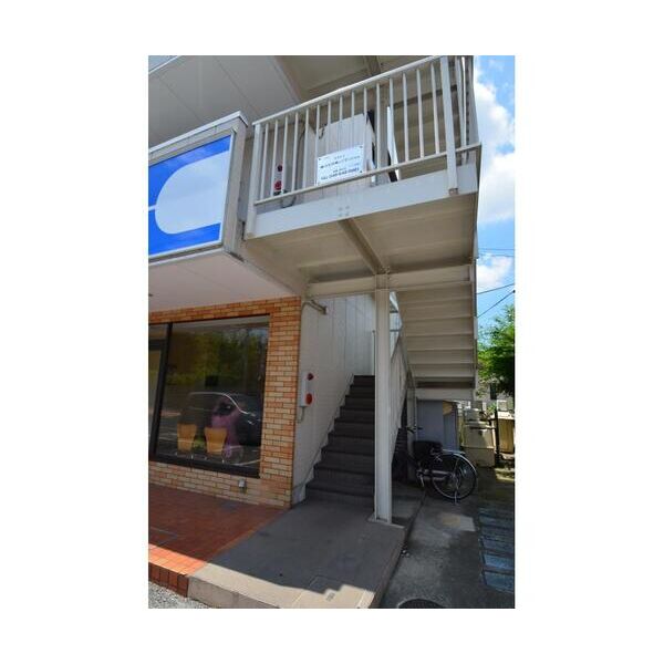 エステートピア大和田 エントランス