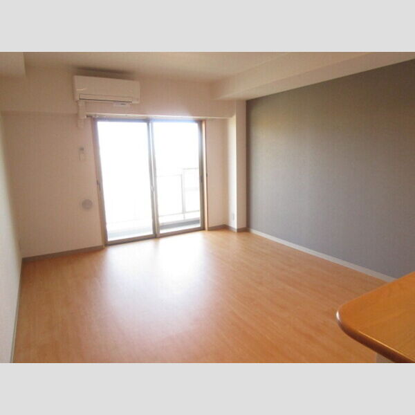 ベルサンモール702号室 LDK